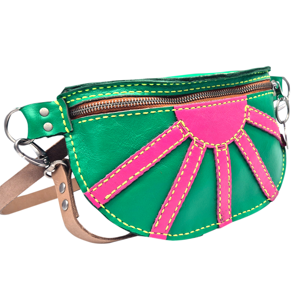 MOONIE crossbody